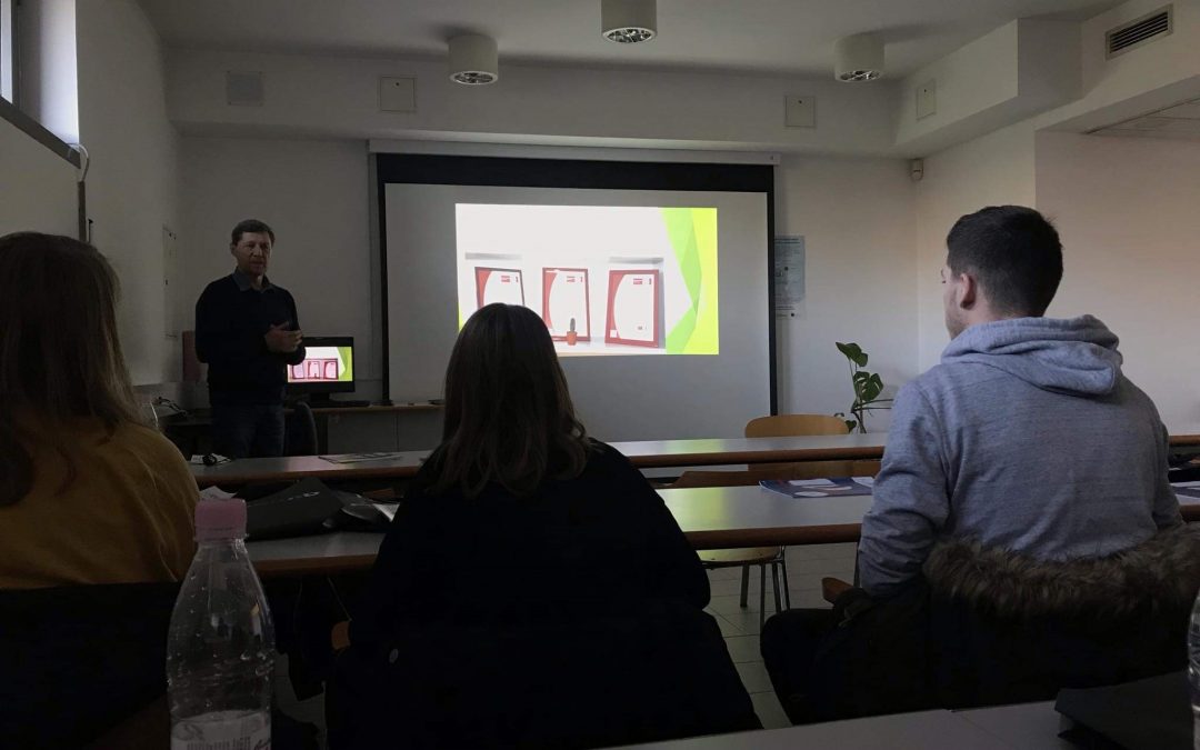 IZOBRAŽEVANJE NA TERENU – GOSTUJOČE PREDAVANJE