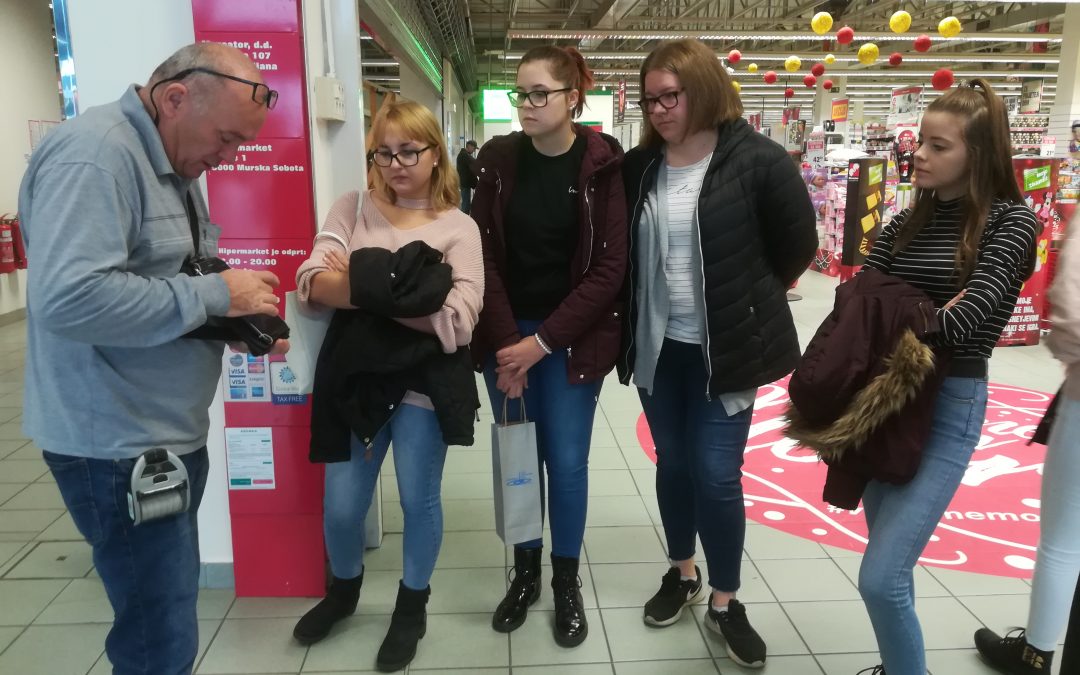 Prodajni predstavnik v akciji